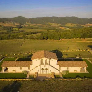 https://pietriccio-rosso.it-tuscanyhotel.com